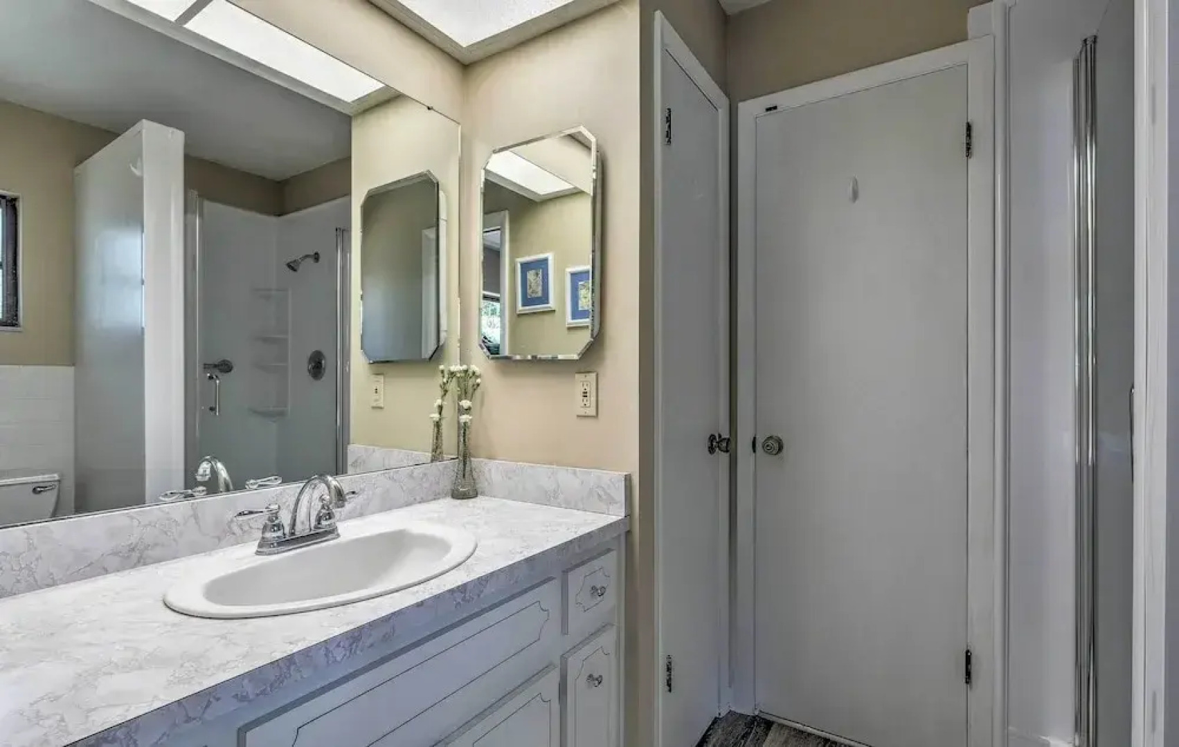 Riverfront Dunnellon Home w/ Dock & Solarium!