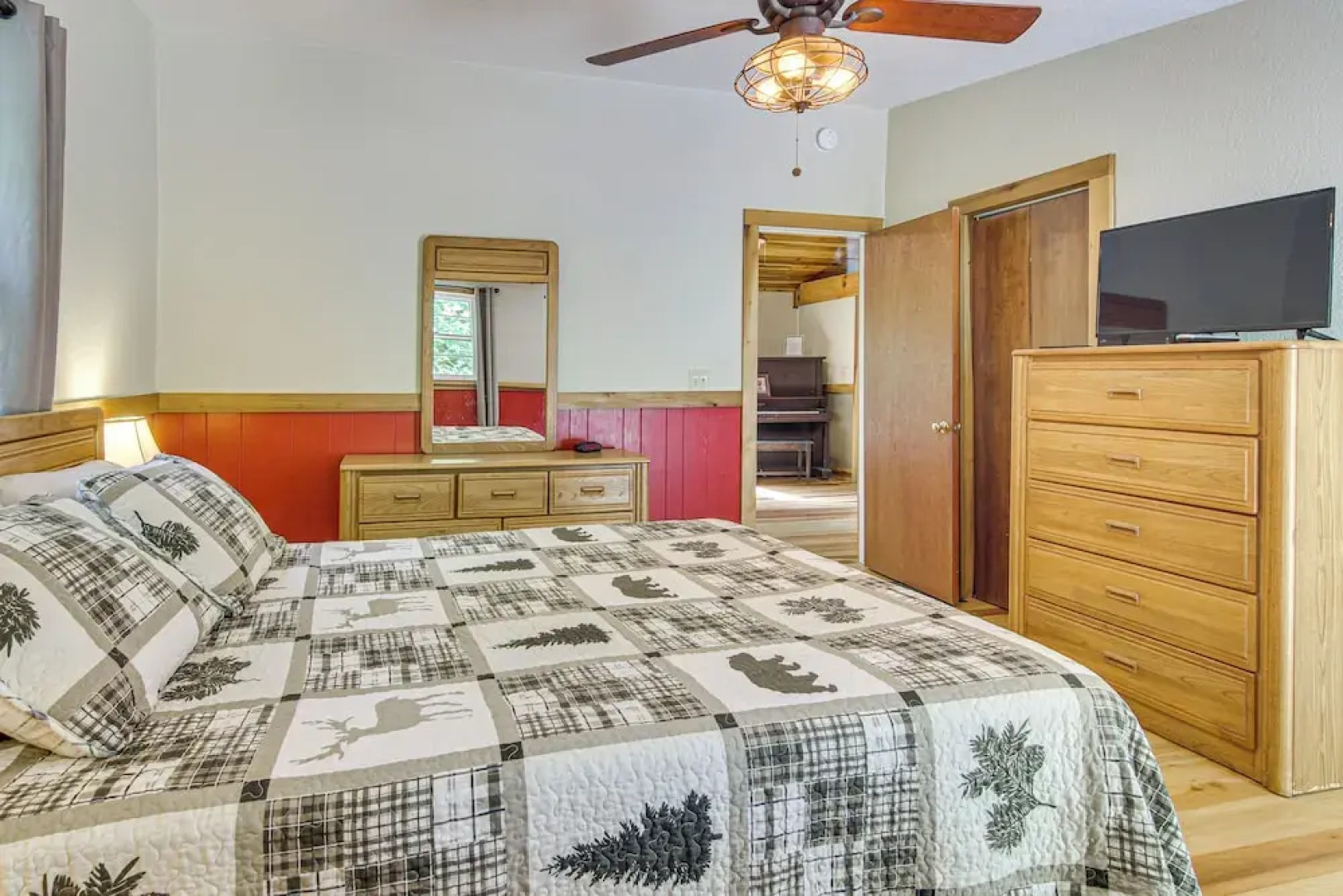 20-acre Cabin w/ Pond: 6 Mi to River Arts District