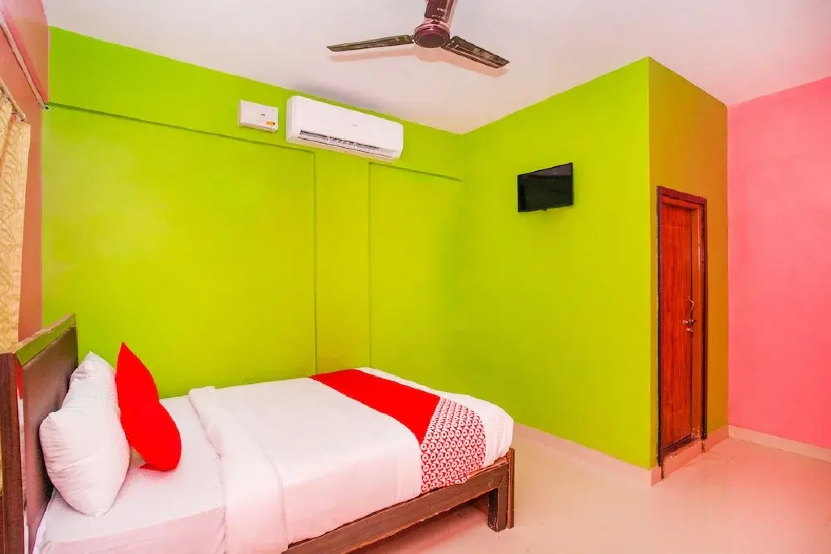 OYO 17373 Ssv Hotel