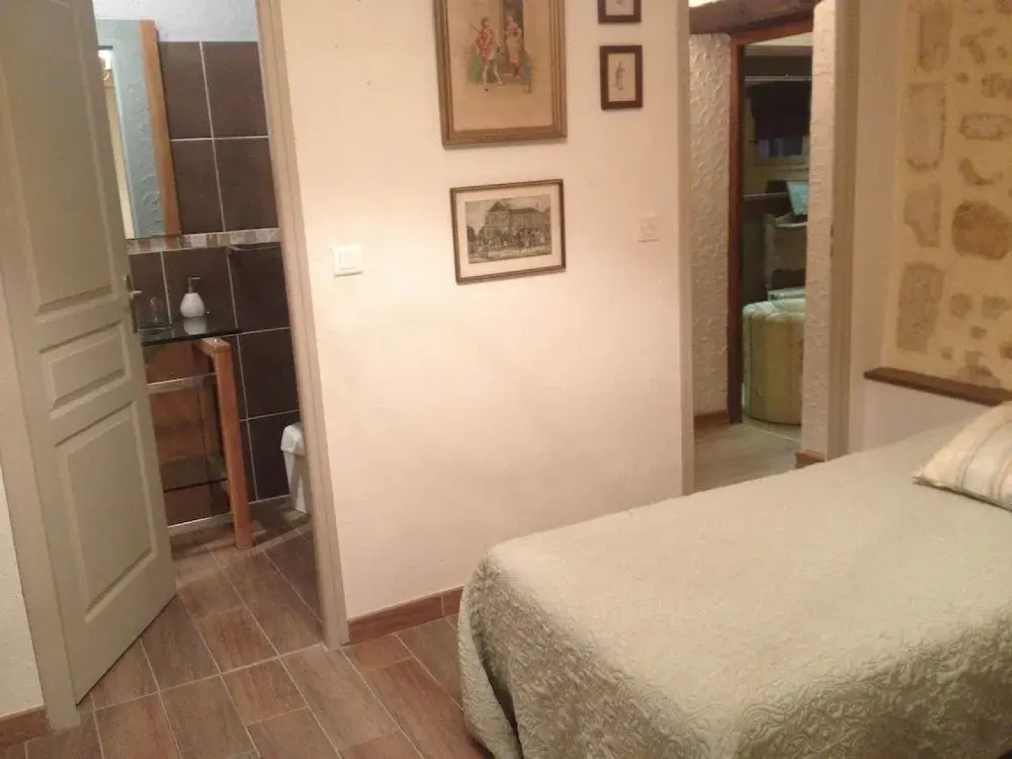 Les Rocailles de la Reine - Chambres d'Hôtes et Gîtes