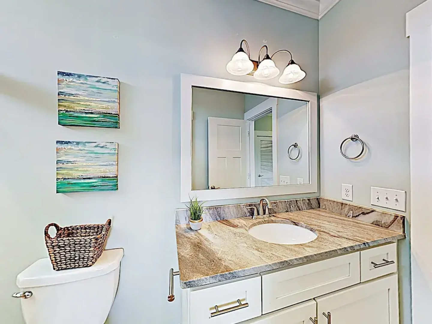 Chic Coastal W/ Pool, Ocean Views, Near Beach 4 Bedroom Home