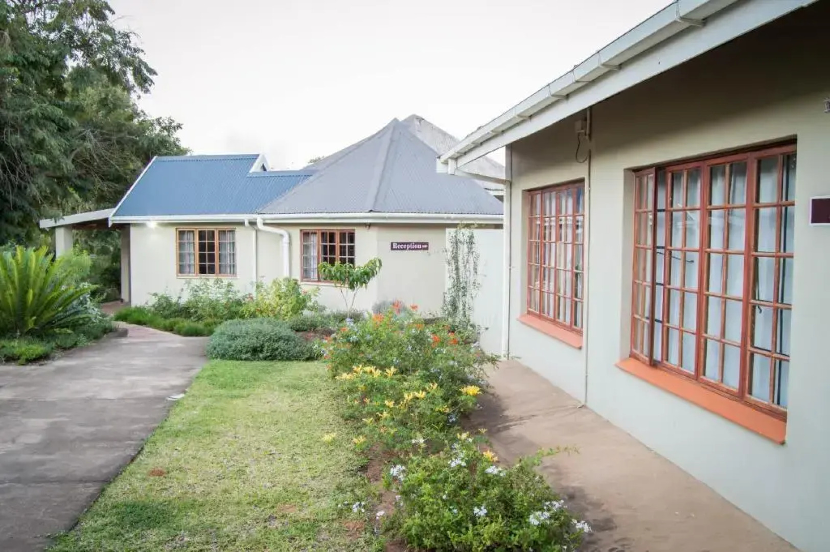 870 on Riverview Drive