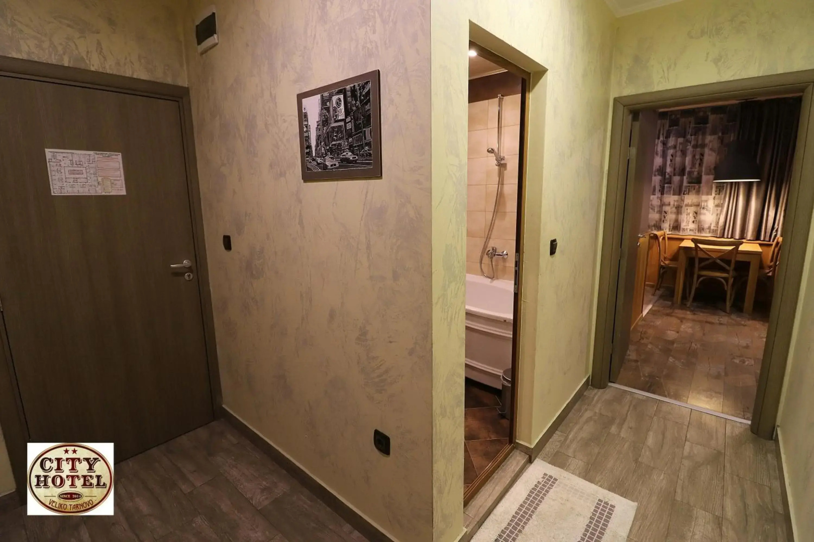 City Hotel