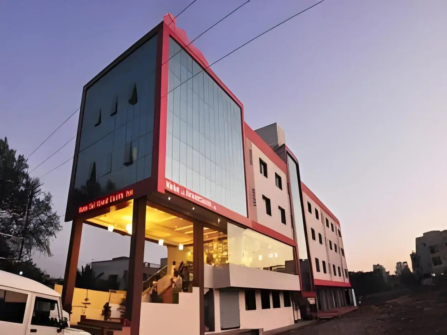 Hotel Sai Grand Castle Inn