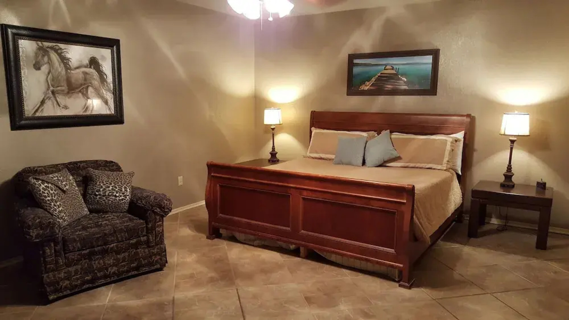 Waterfront Listing - 3 Bedroom 3 Bath on Secluded Private Cove,great Location