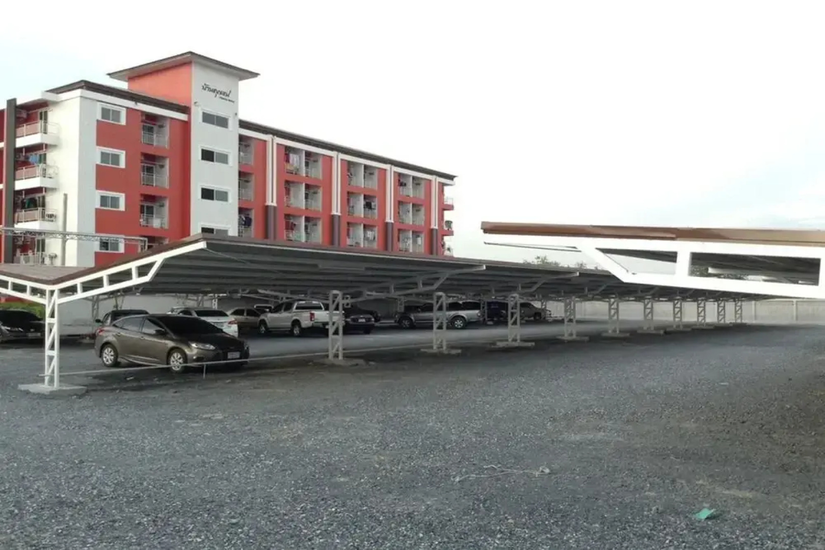 Apartment Baan Khun Mae