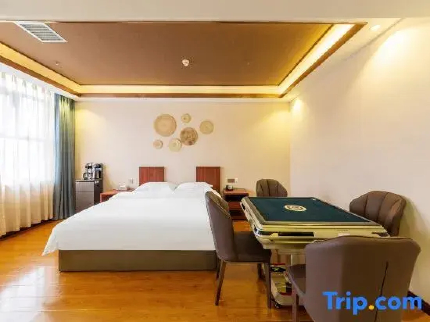 Yuma Bay Hot Spring Hotel