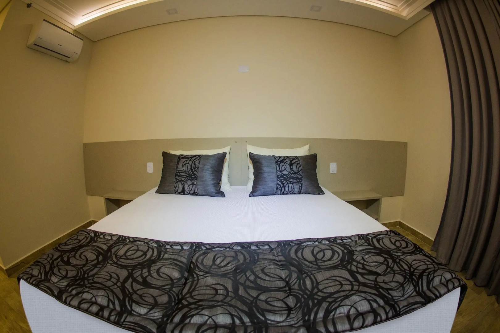 Summit Suítes Hotel Caçapava