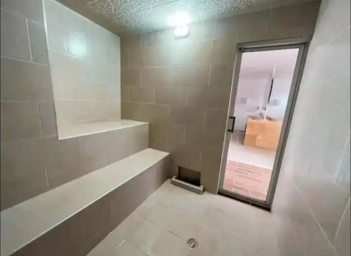 CE26 Beautifull Apartment and Parking