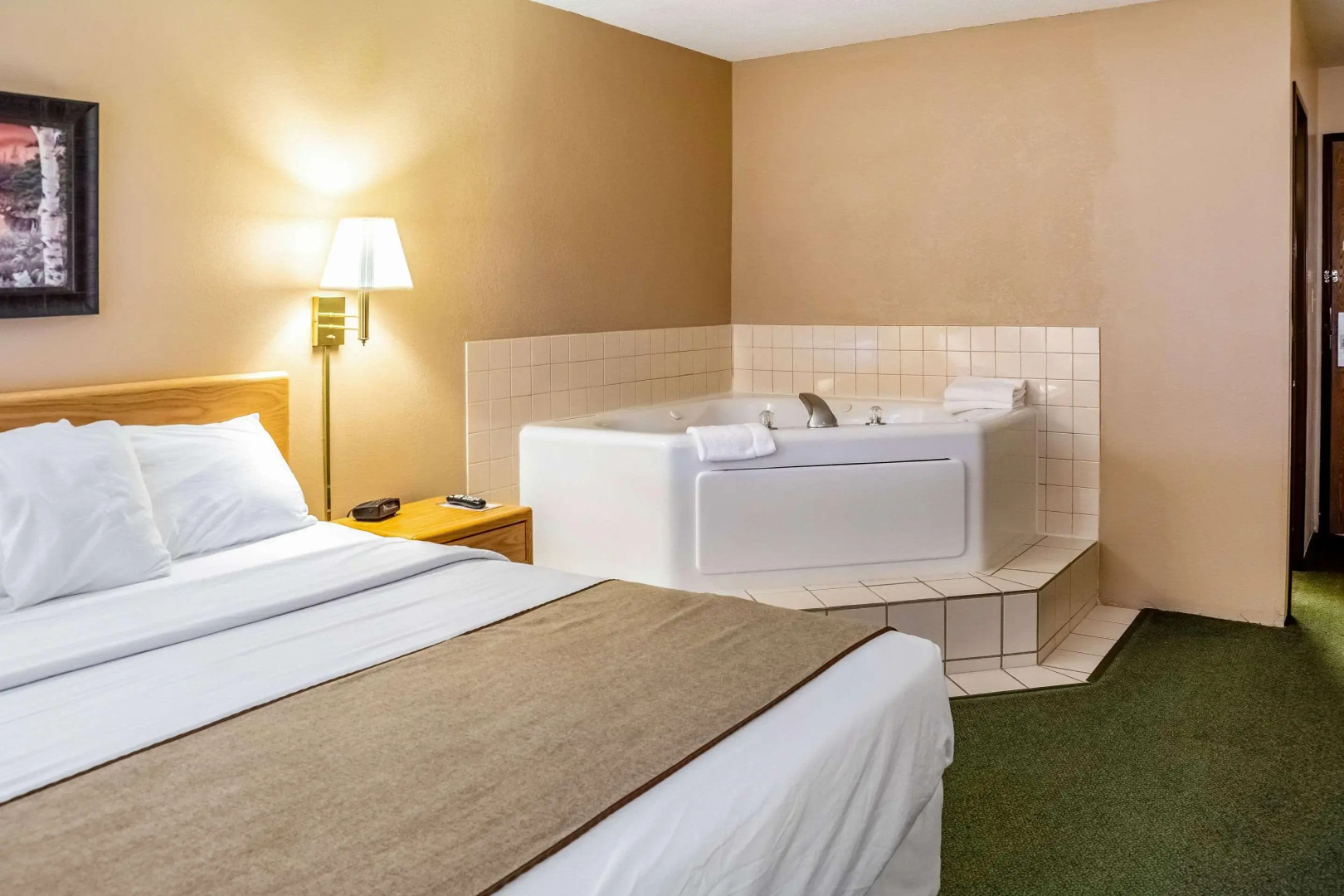 Magnuson Hotel Ironwood