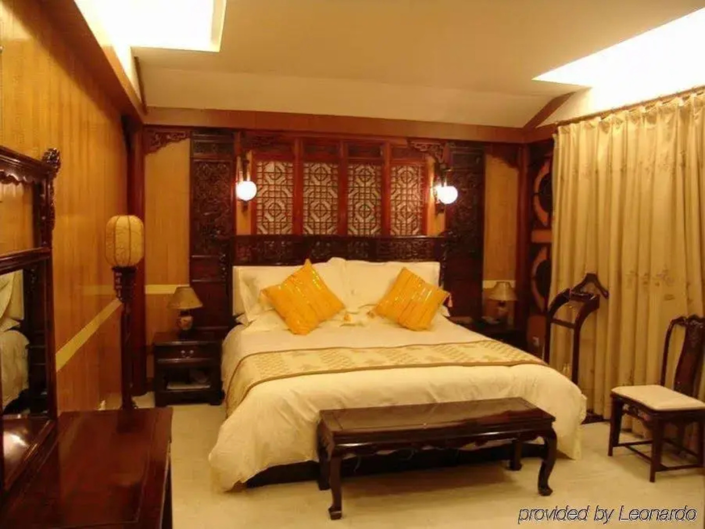 Lijiang Dian Jun Wang Hotel