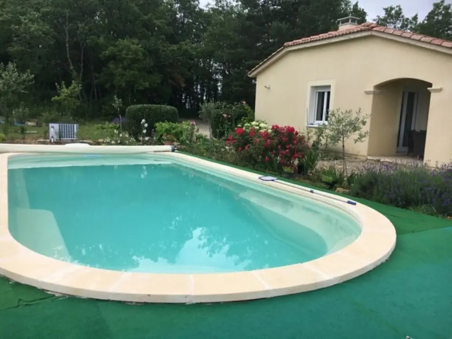 Luxury Villa in Cazals with Swimming Pool