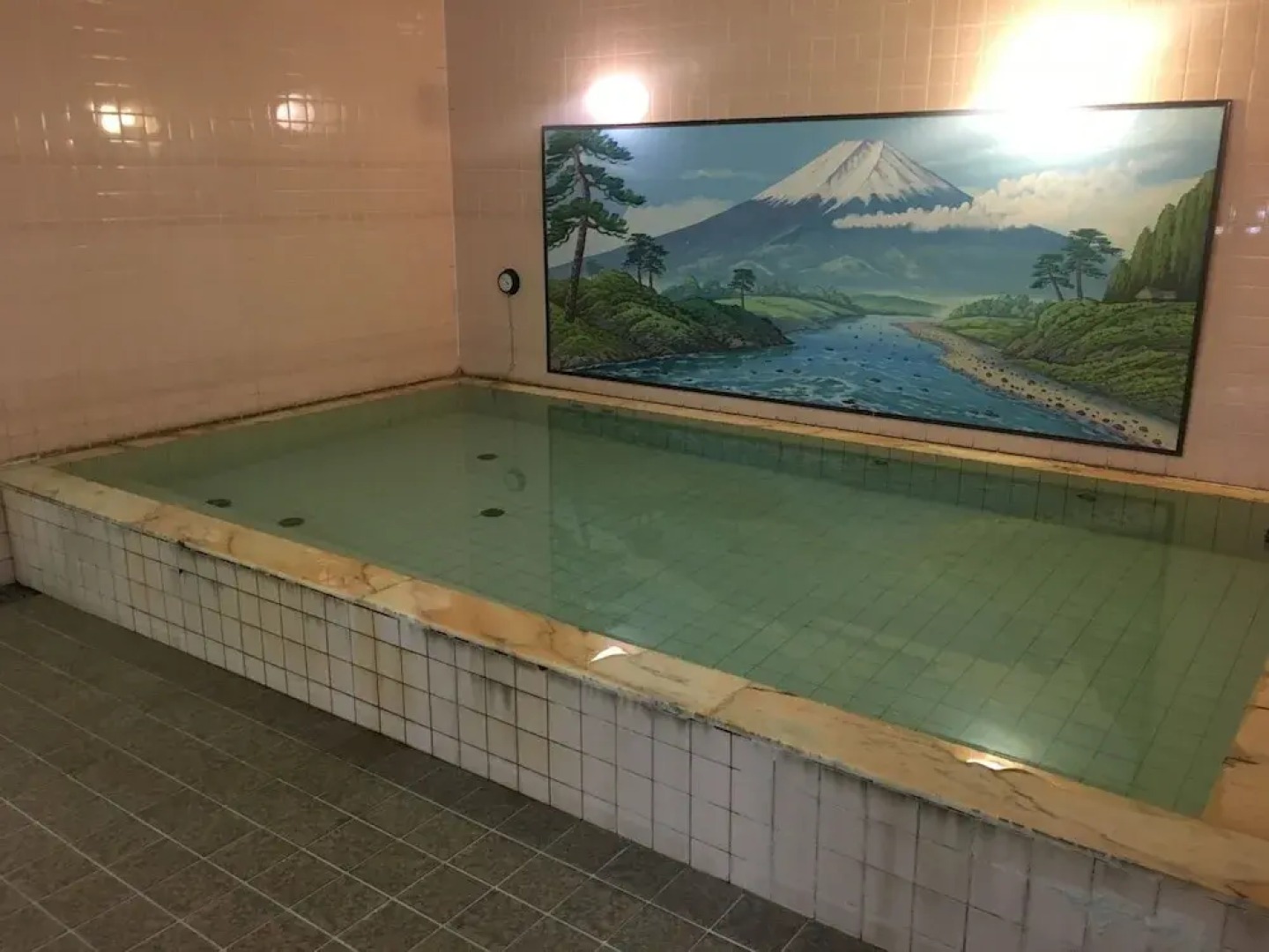 Отель Tokyo Business