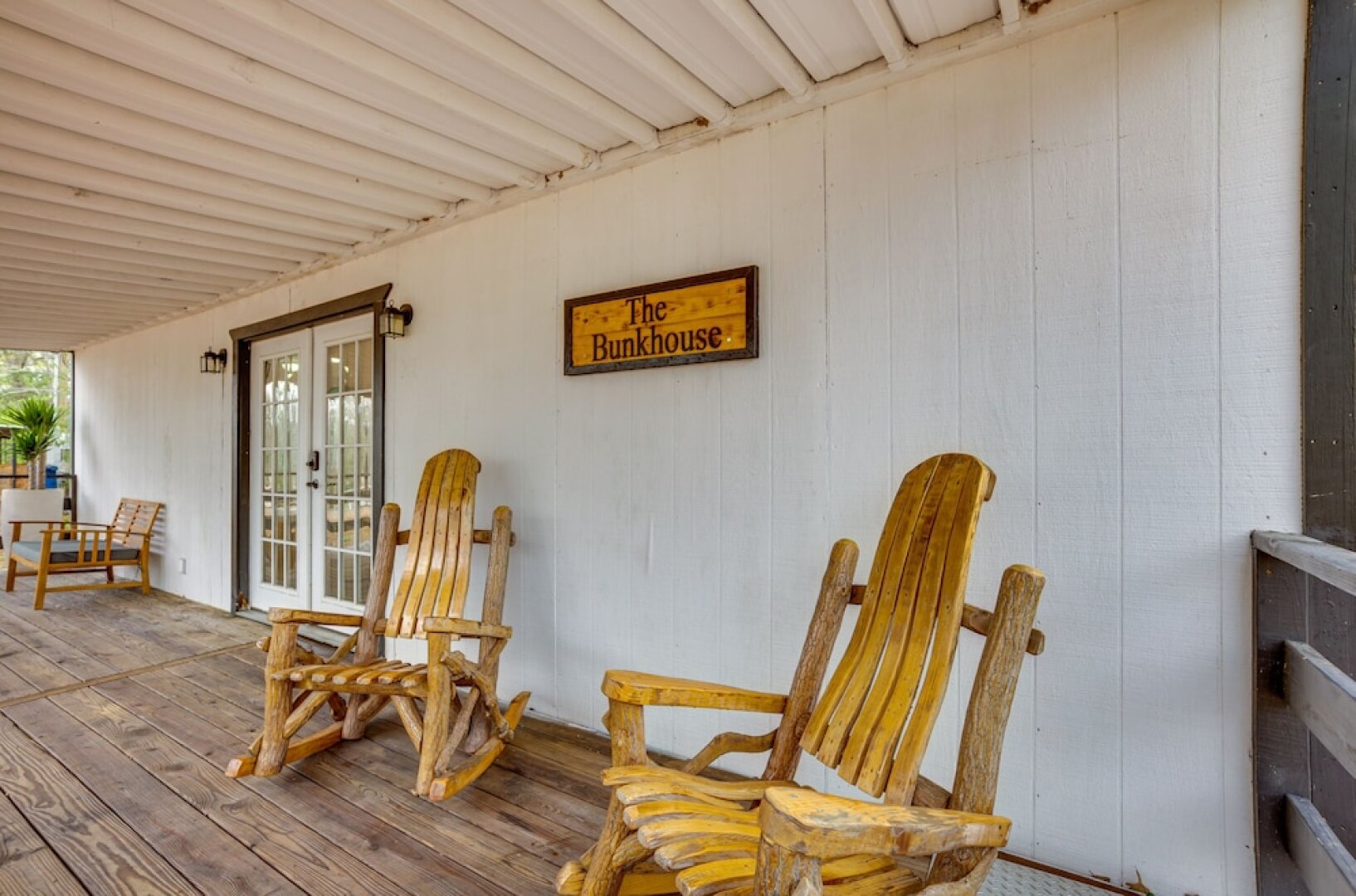 Willis Cabin on 6 Acres - Close to the Lake!