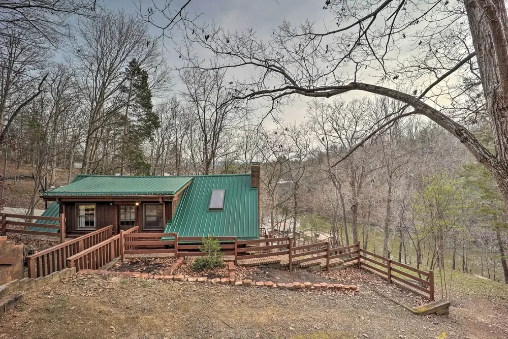 Relaxing Retreat w/ Private Dock on Claytor Lake!