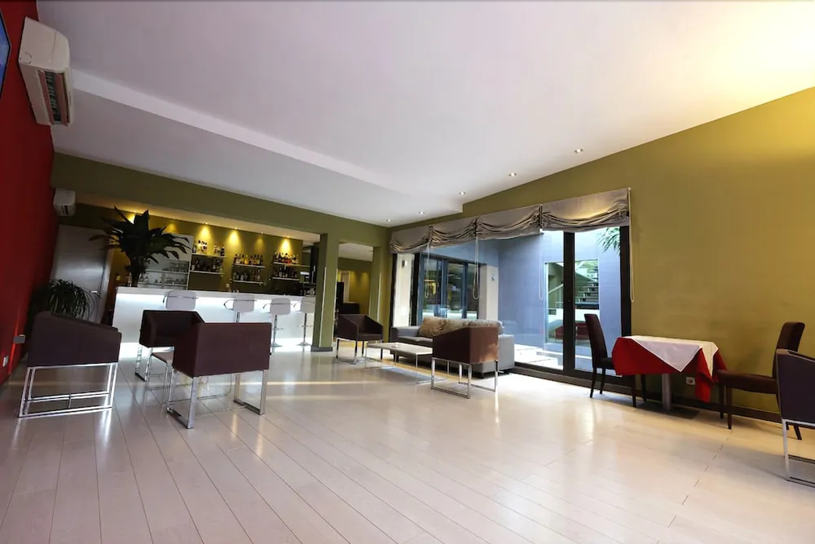 Magno Suites