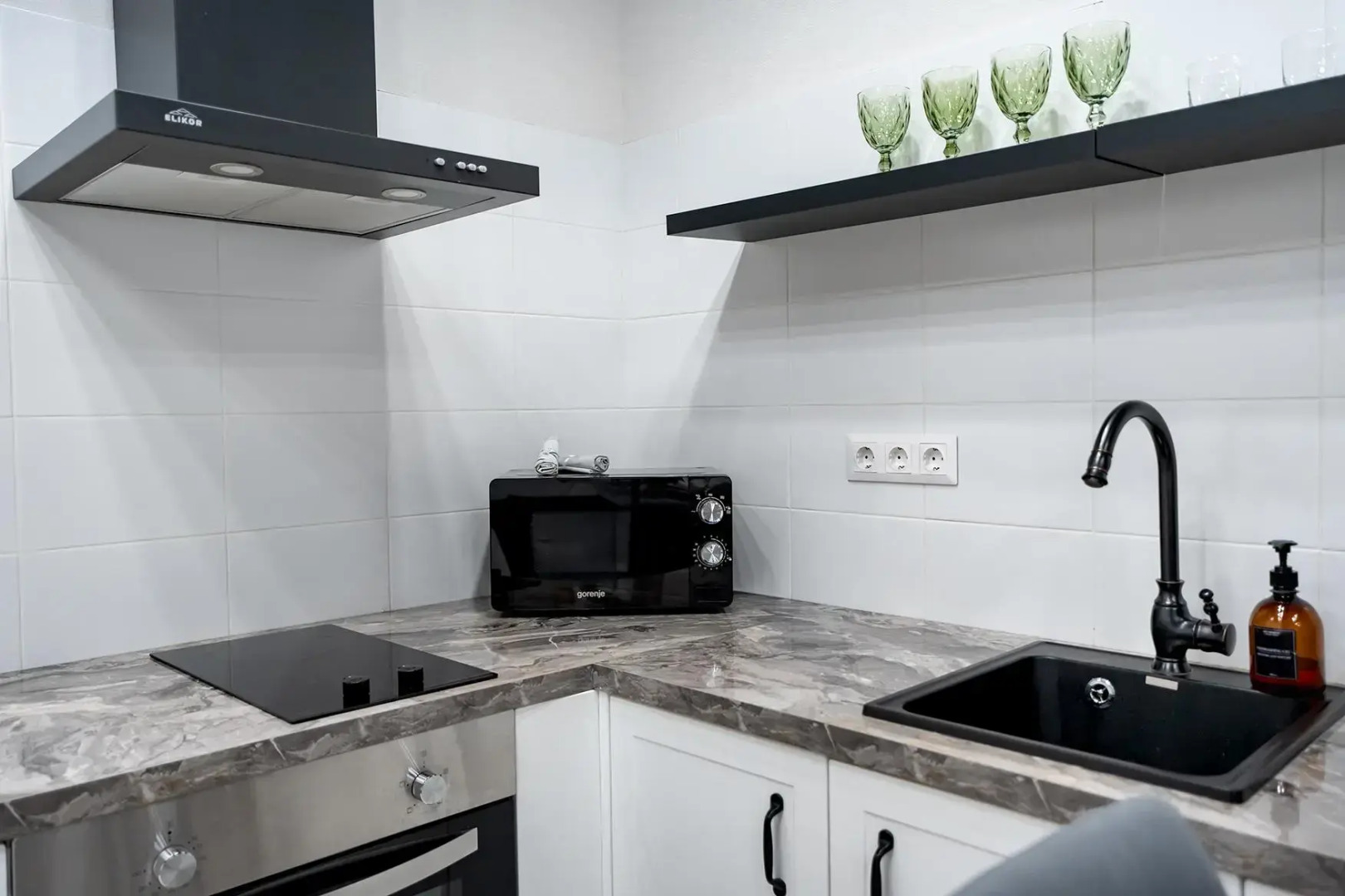 Апартаменты Sky Skolkovo 390 на улице Овражная 47А