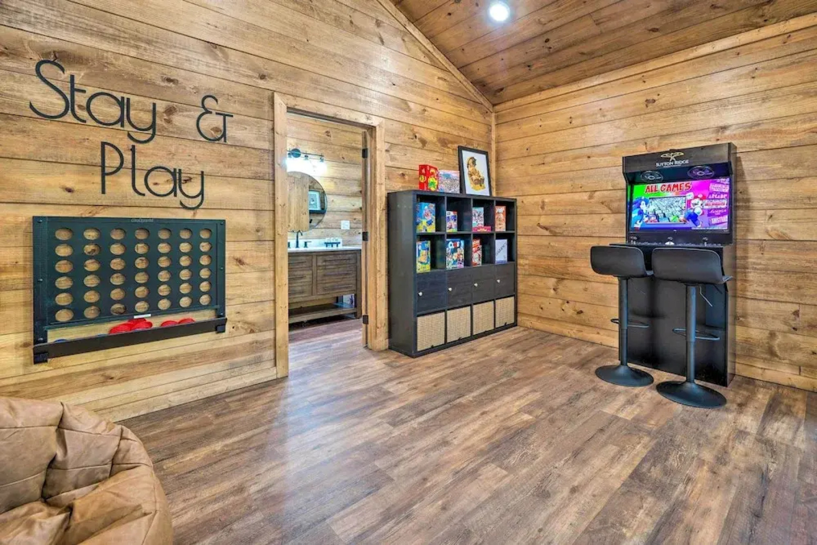 'sutton Ridge' Cabin Rental: Hot Tub & Swing Set!