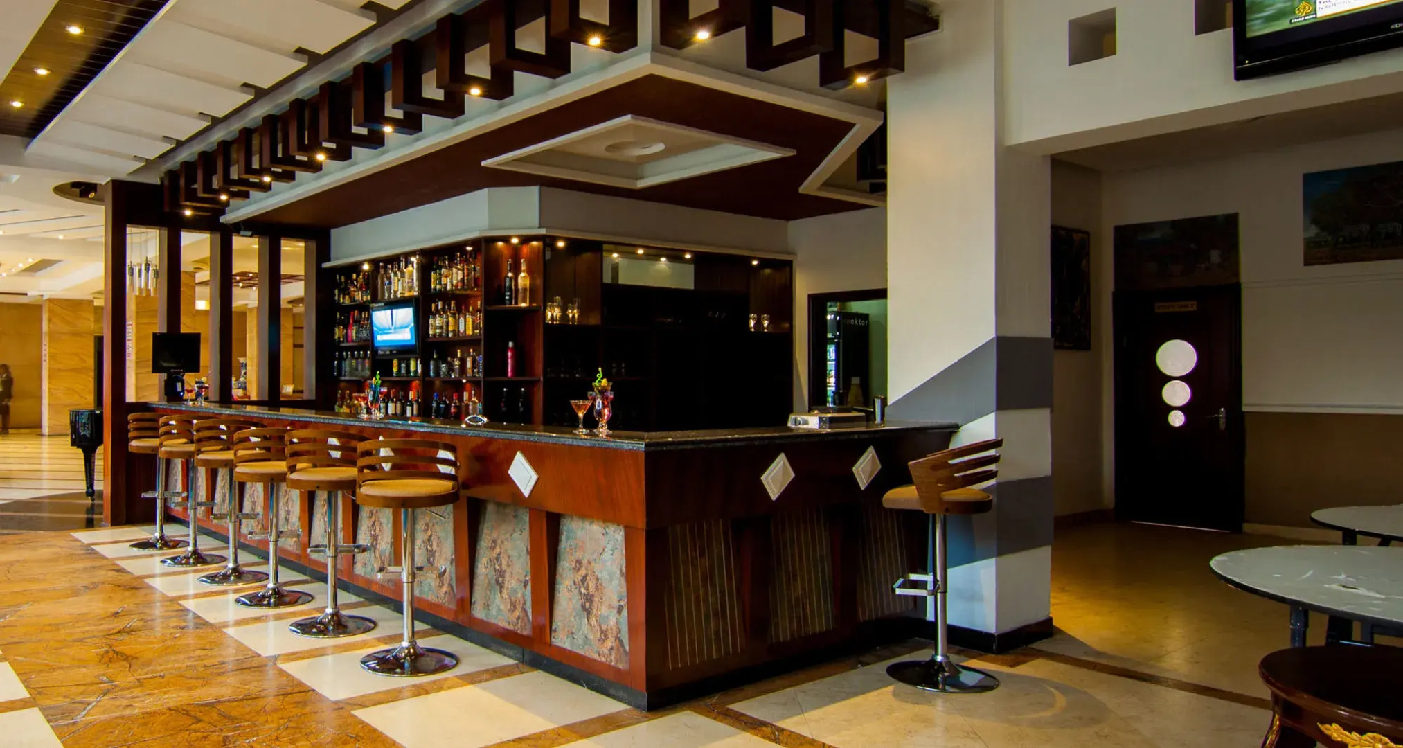 Best Western Plus Paramount Hotel