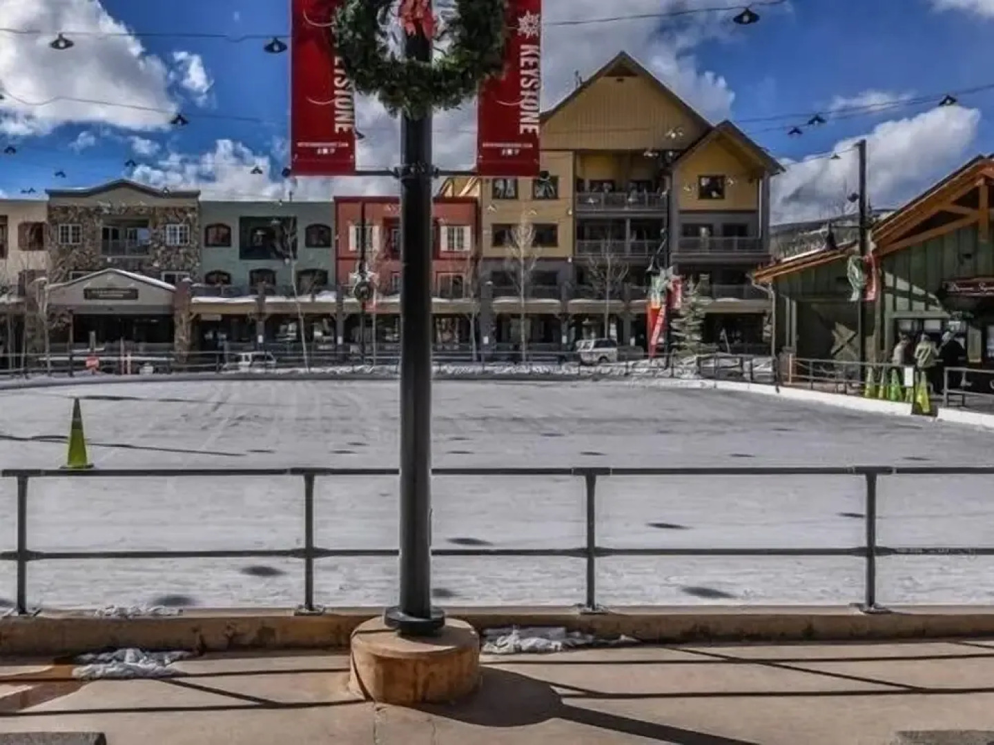 Buffalo Lodge~1br Condo~8388 ~walk To Slopes ~kids Ski Free 1 Bedroom Condo by RedAwning