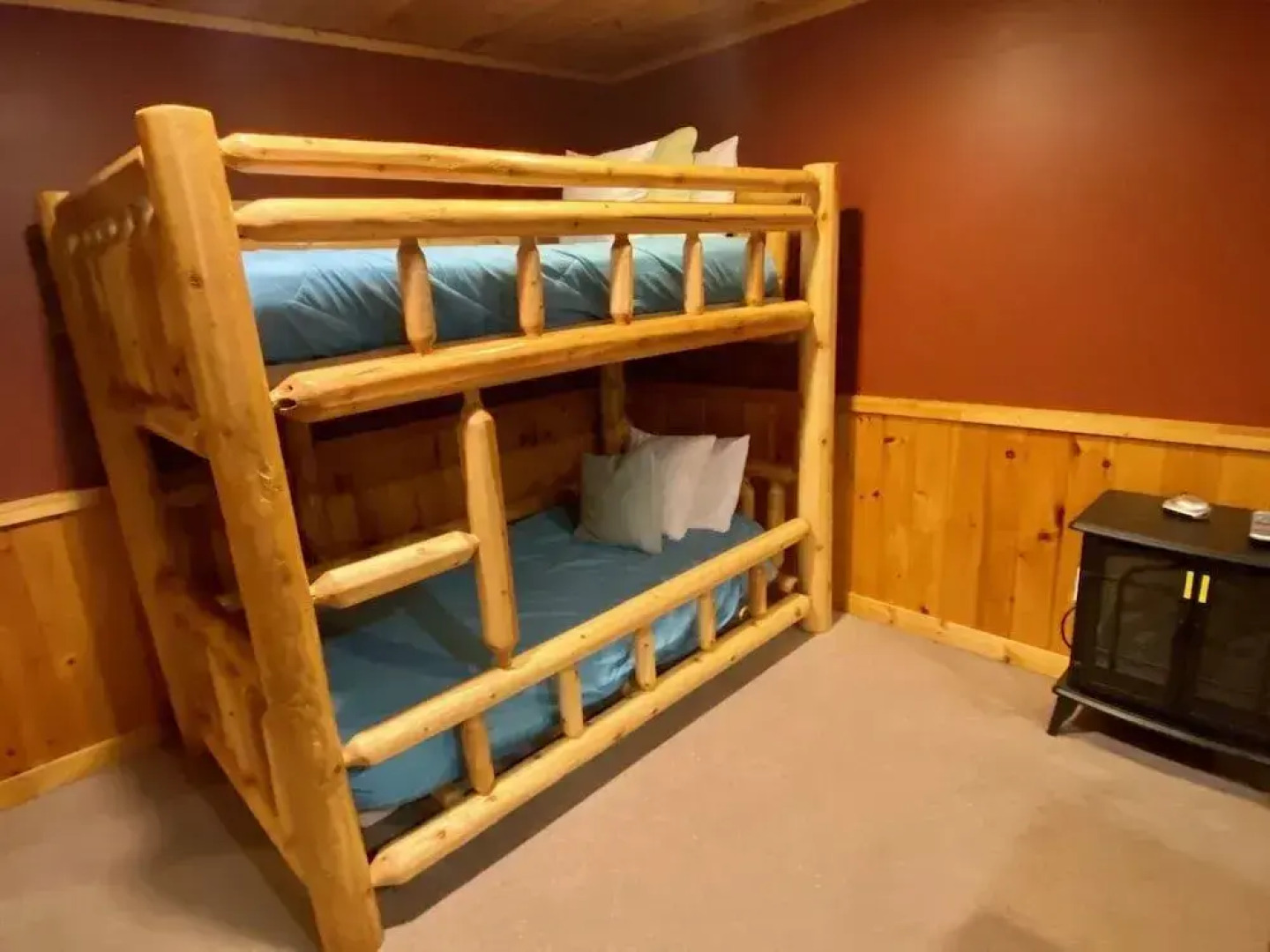 Million Dollar View - Four Bedroom Cabin