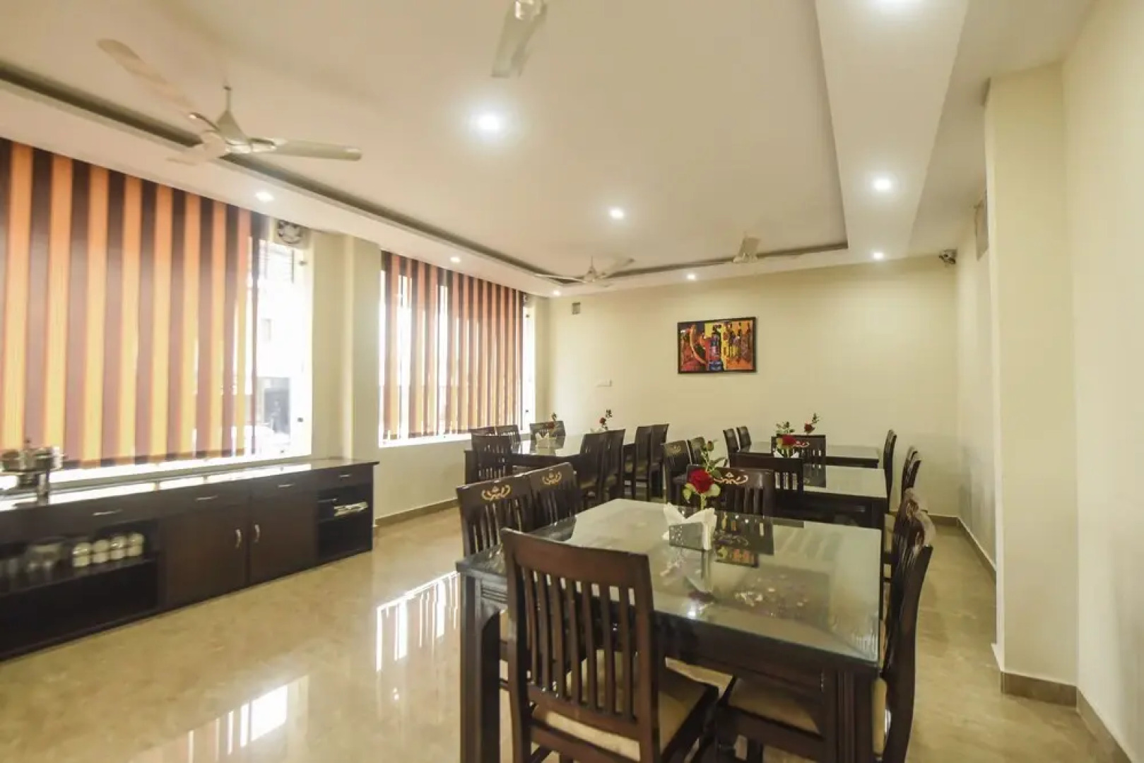 OYO 15428 Hotel Grand Hills