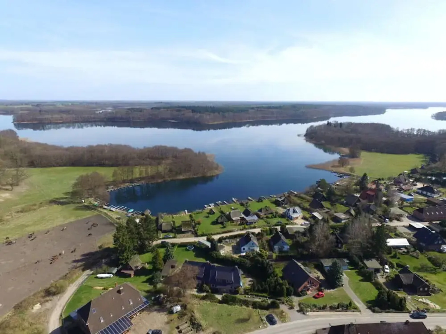 Schaal Lake Paradise