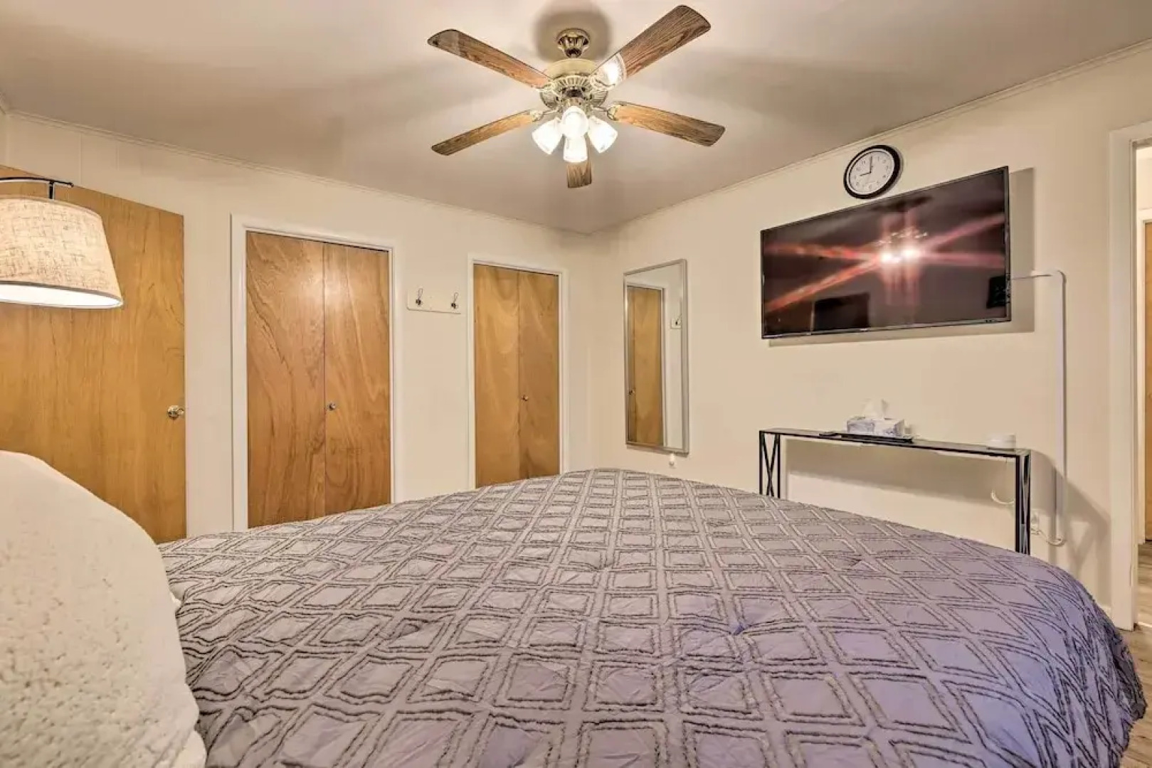 Cozy Poconos Ranch Home w/ Pool Access, Near Lake!