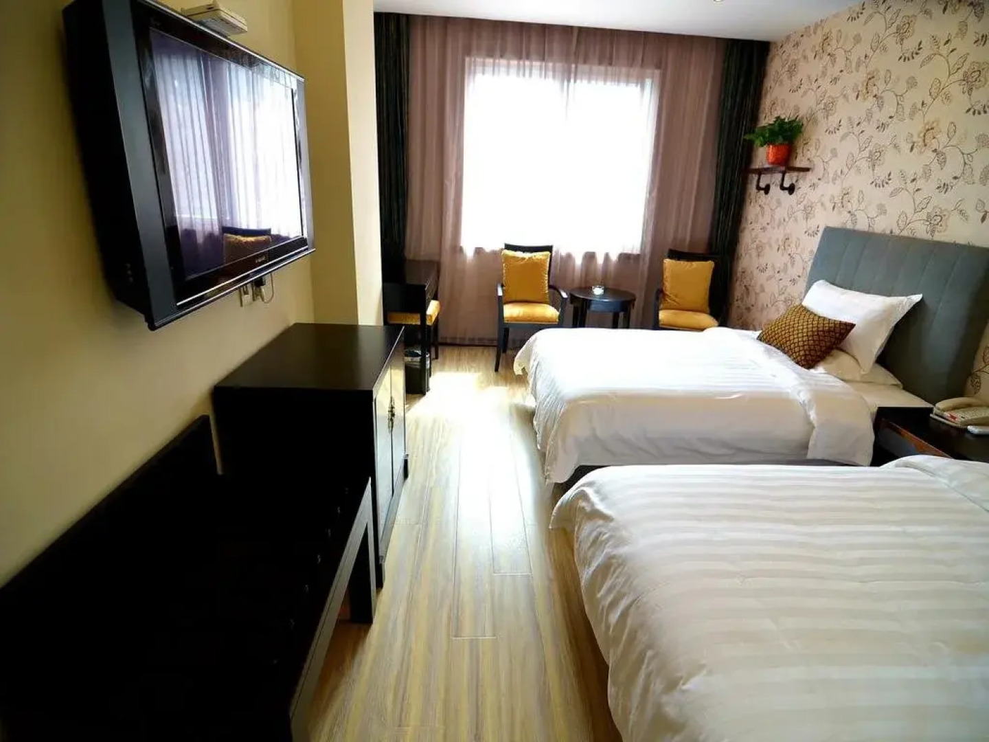 Leshui Boutique Hotel