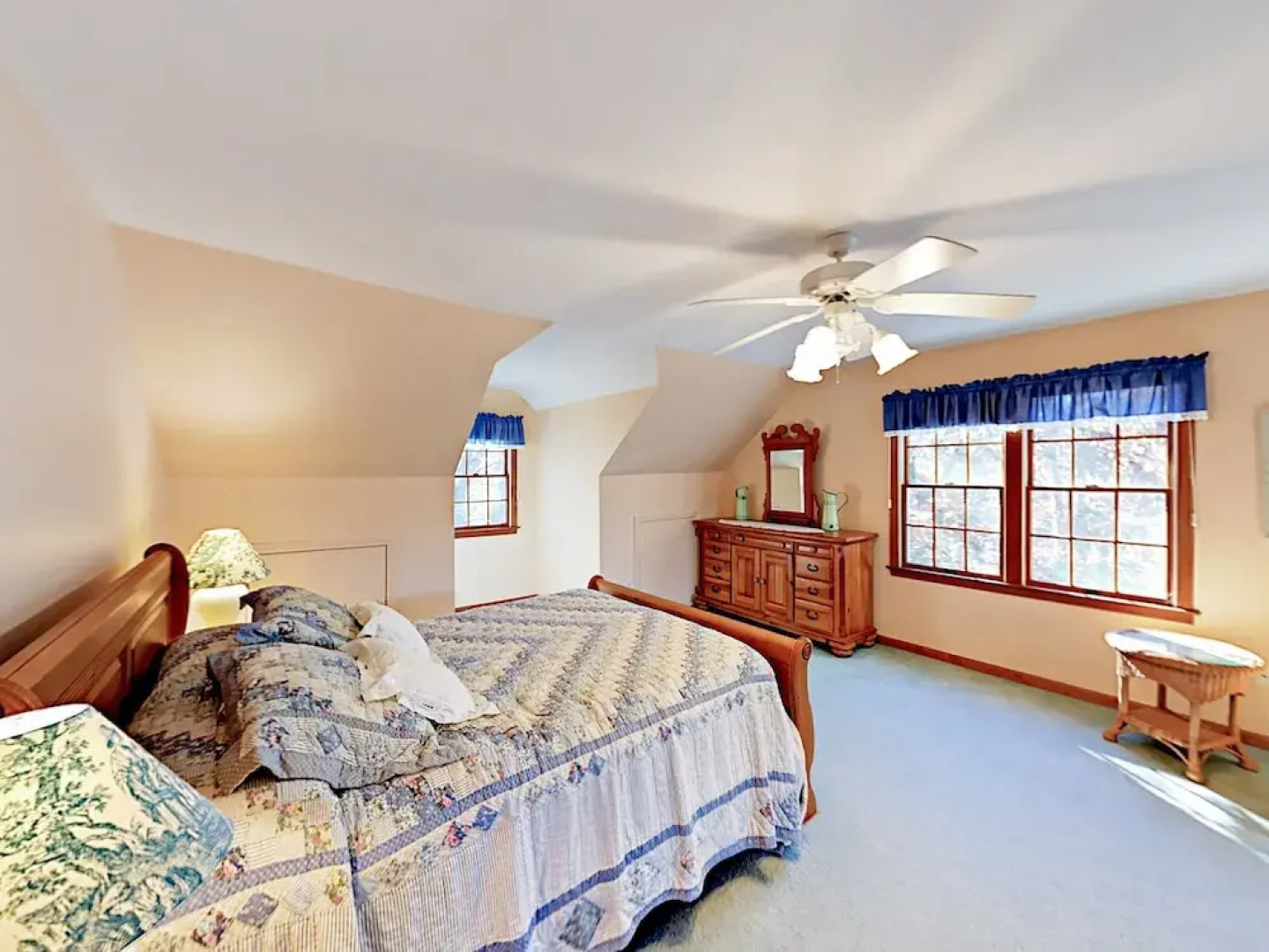 Cape Cod Bay - 4 Br Home