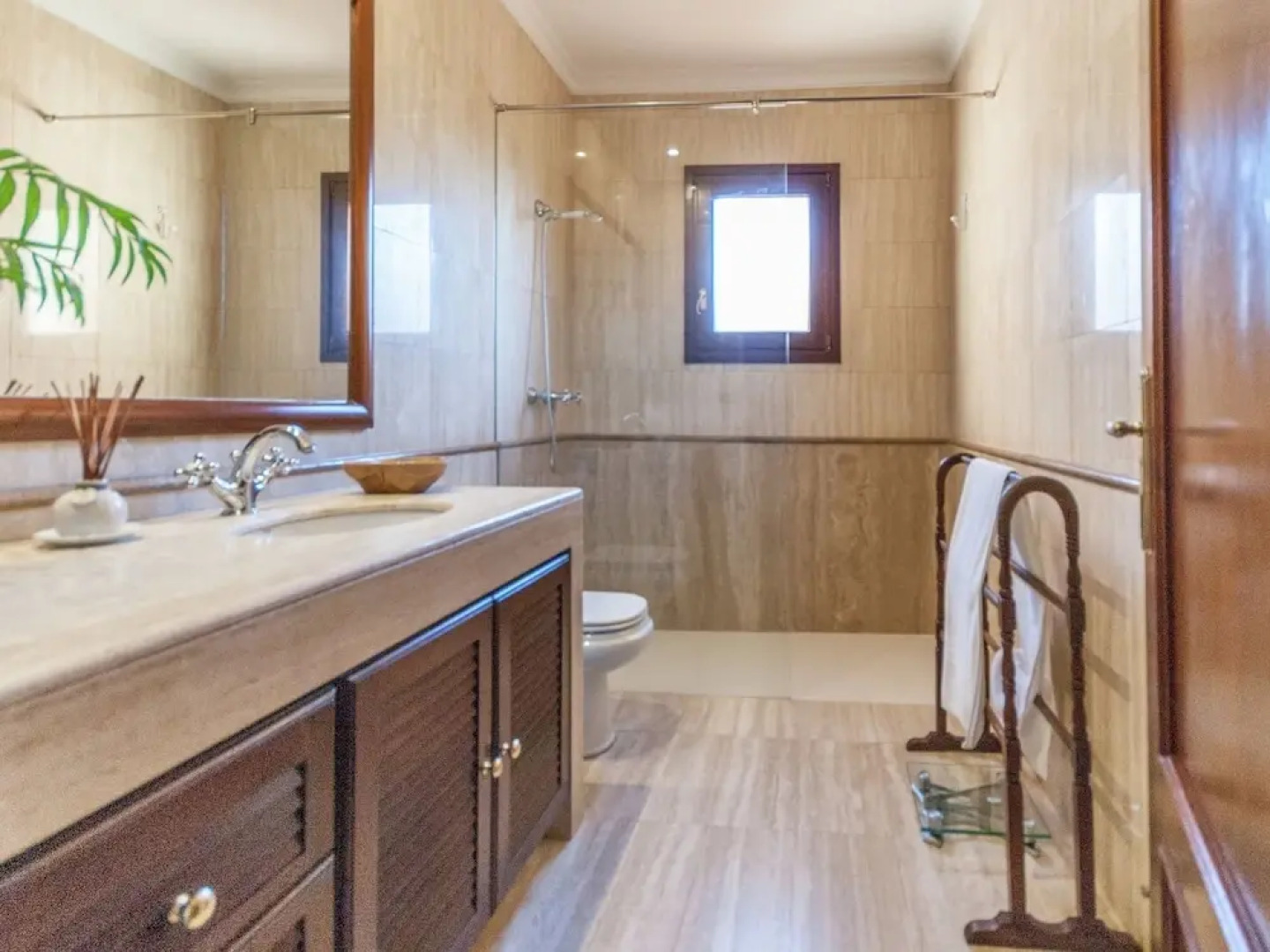 Magnificent Villa in Peralada with Private Pool, lovely garden, with chill out!