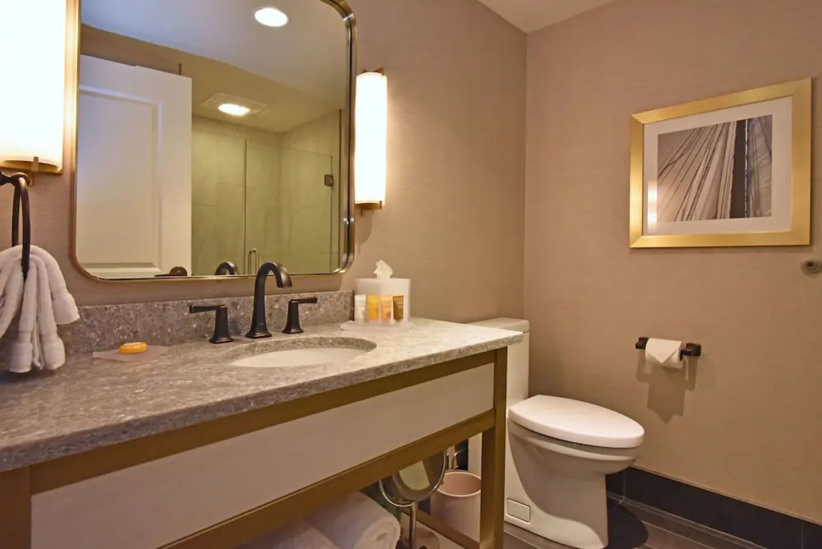 Tiverton Casino Hotel