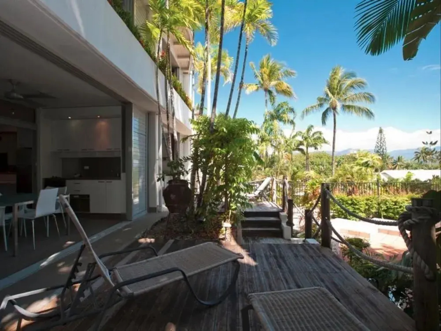 Seascape Holidays - Club Tropical Apts