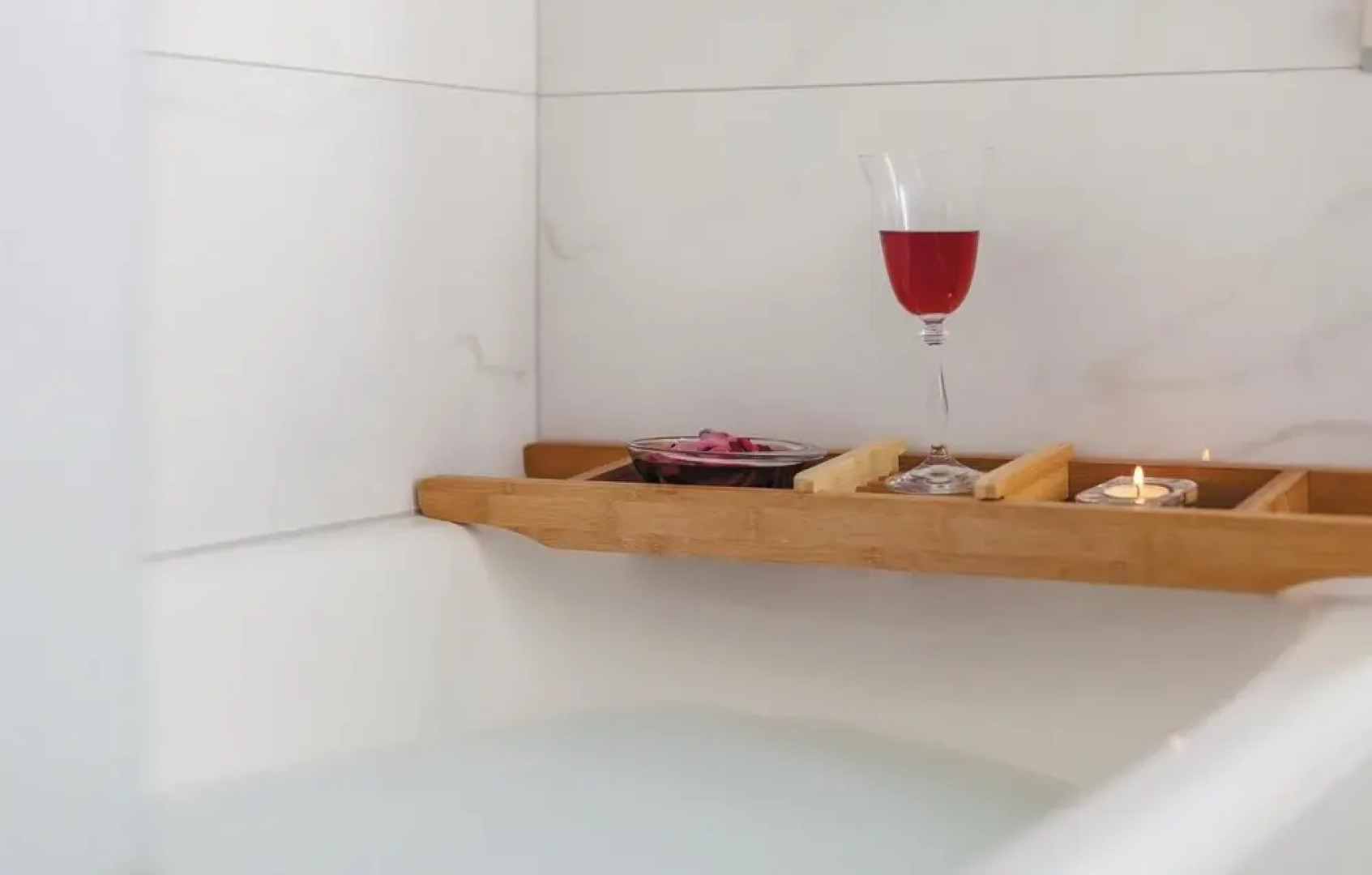 Beautiful Home in Zrnovnica With Wifi and 3 Bedrooms