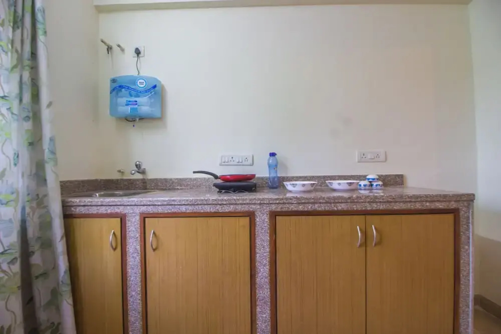 OYO Home 18705 Elegant 2BHK