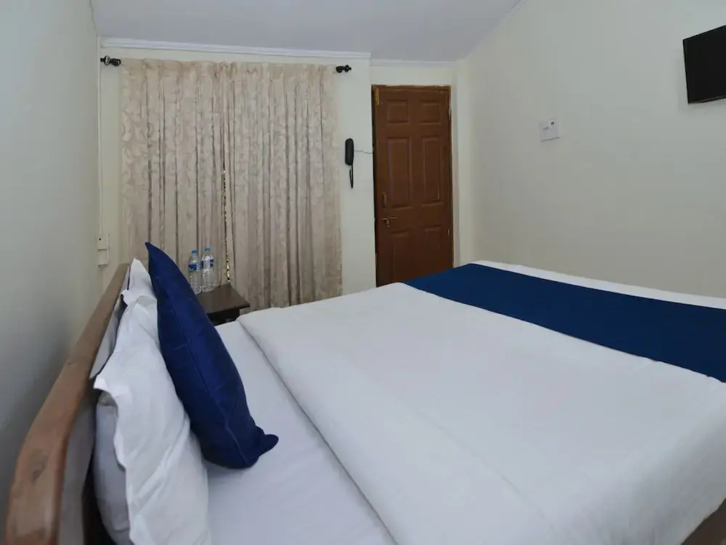 OYO 833 Hotel Prince Santosh Holiday Homes