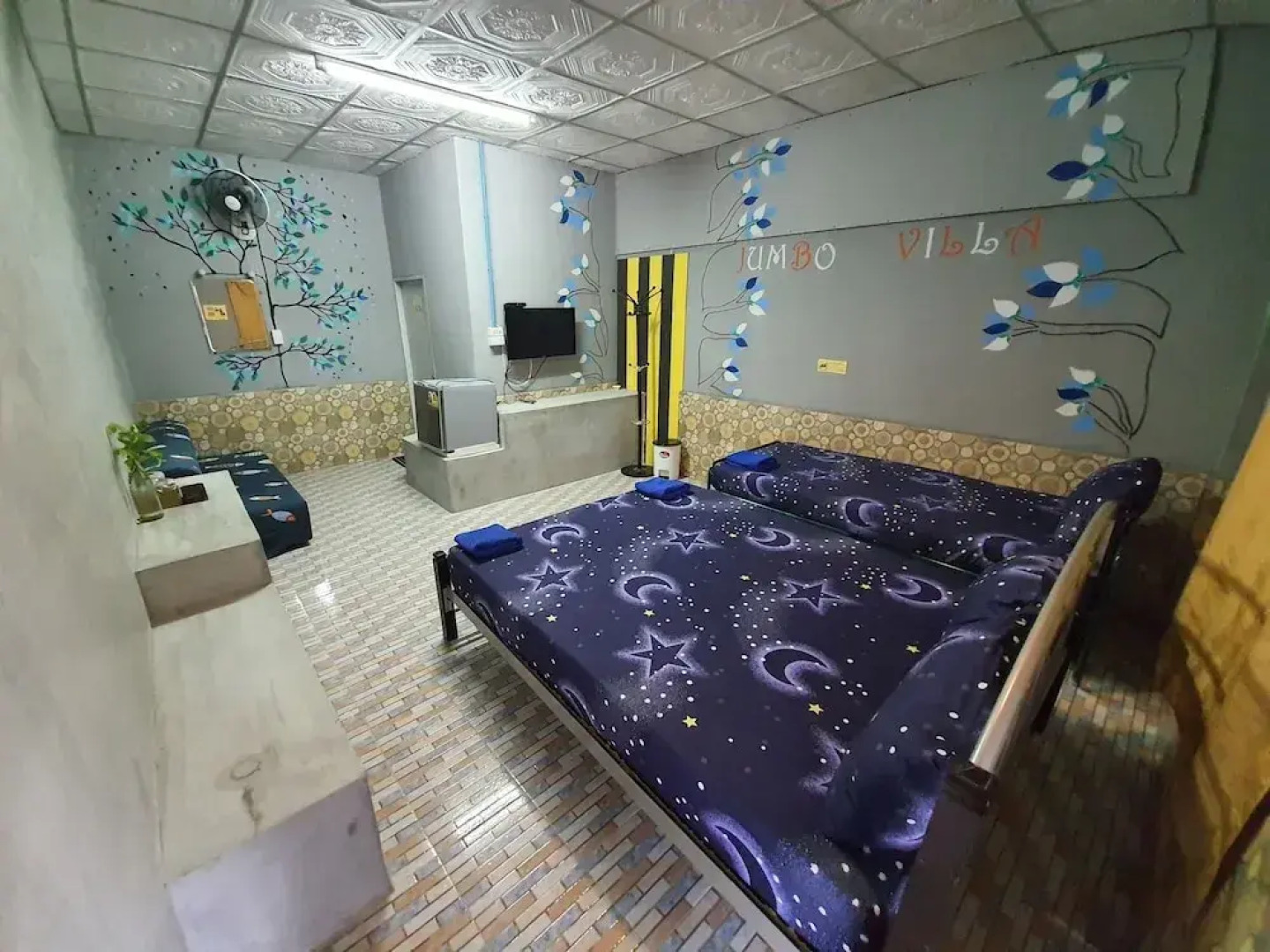 Jumbo Villa Homestay and Resort