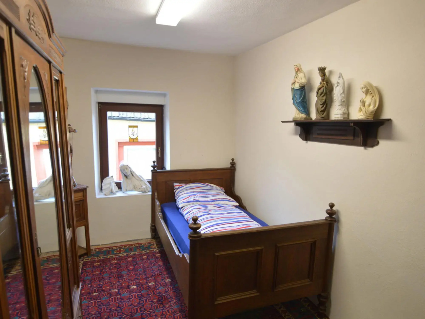 Charming Holiday Home in Neumagen-dhron