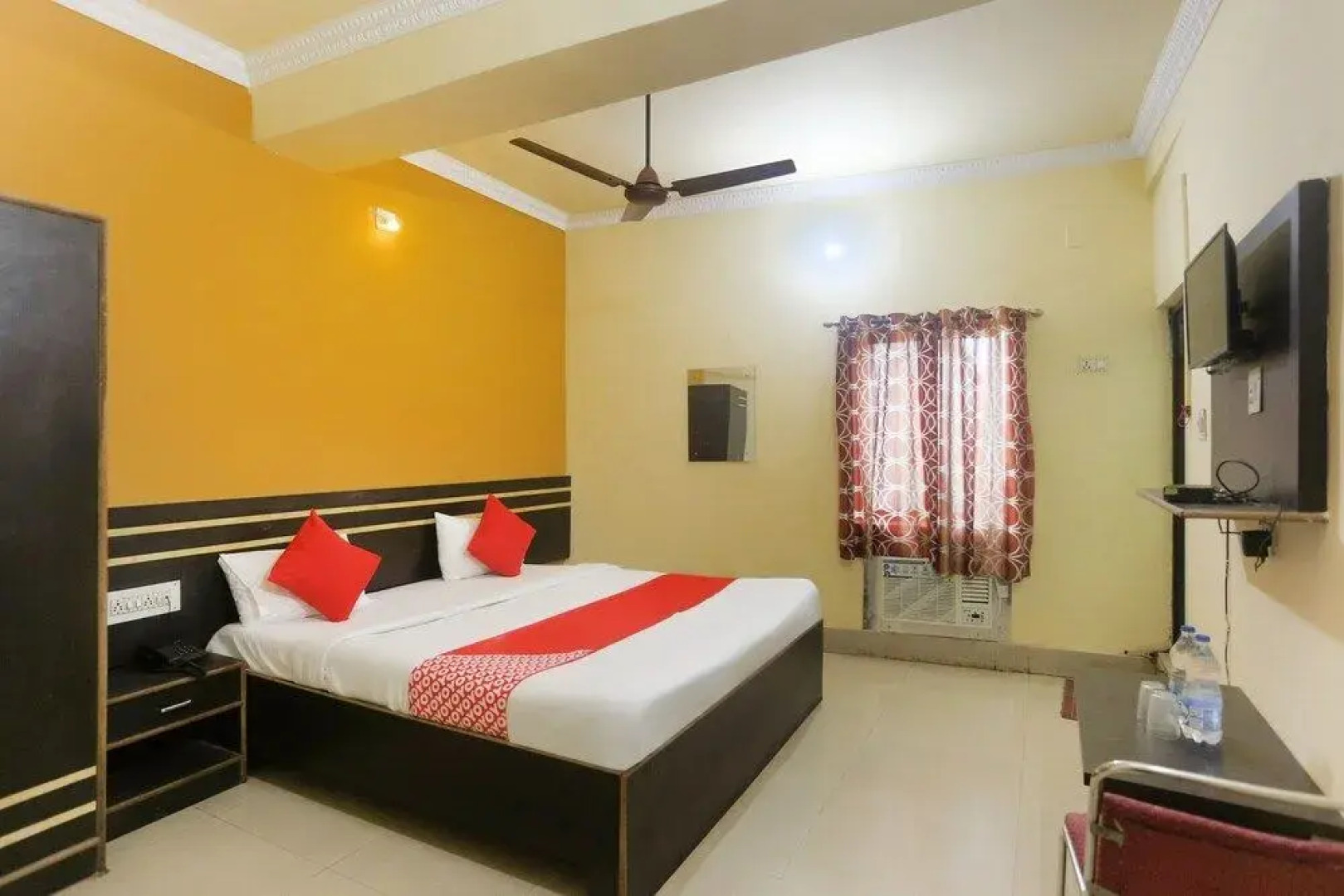 OYO 48884 Hotel Trishakti