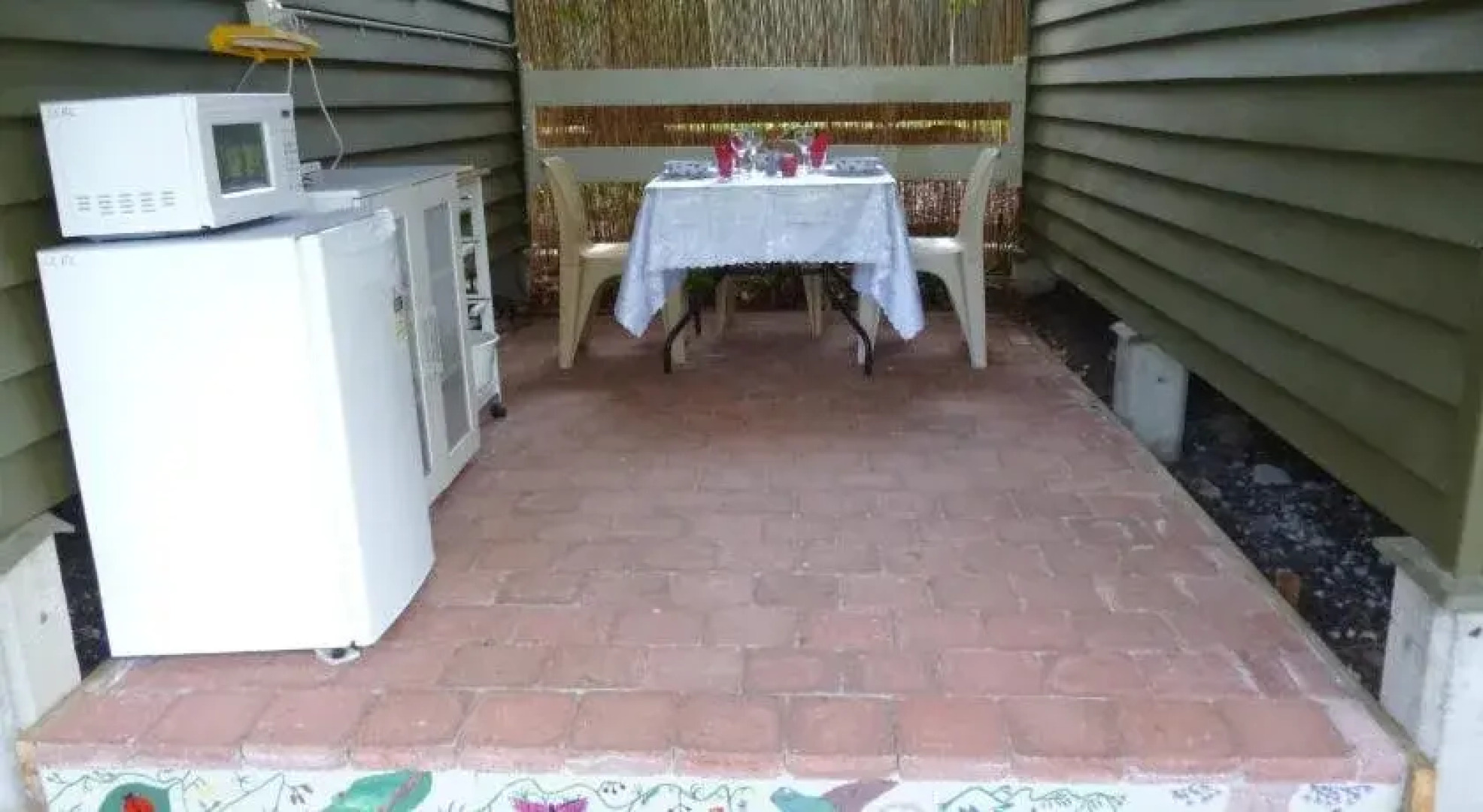 Christmas Creek Cafe & Cabins