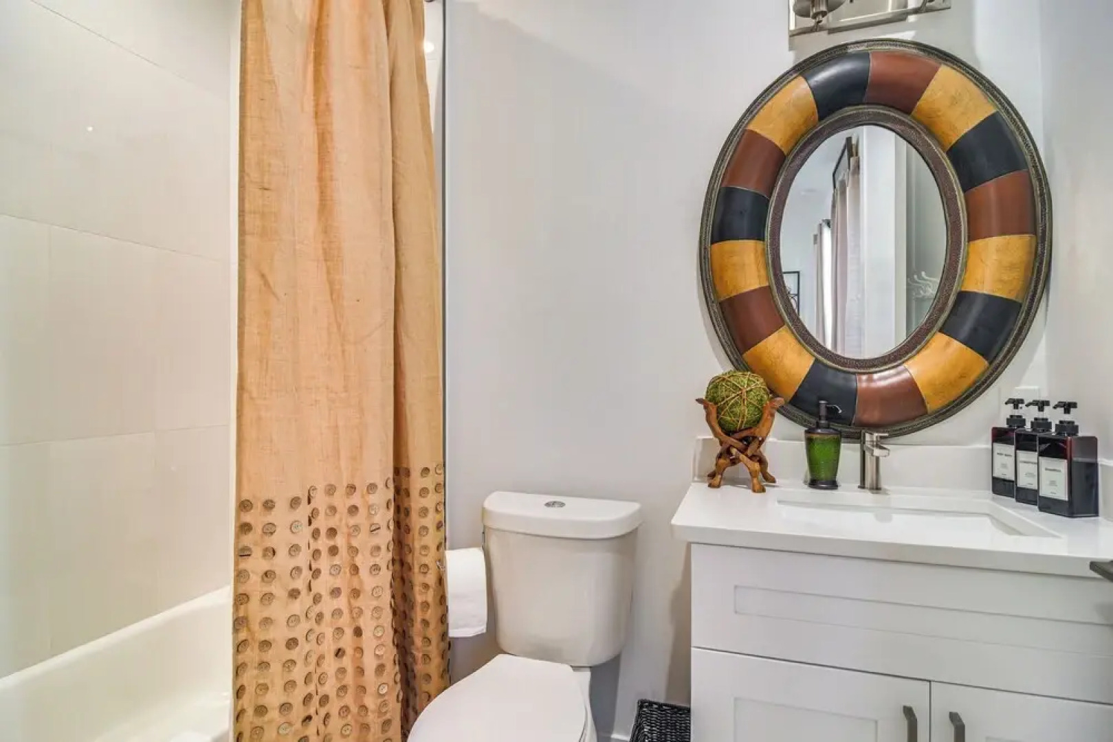 Modern Tampa Townhome Near Midtown WFH Friendly