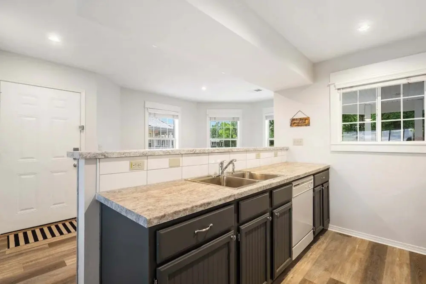 Ozark Mountain Oasis For 7!