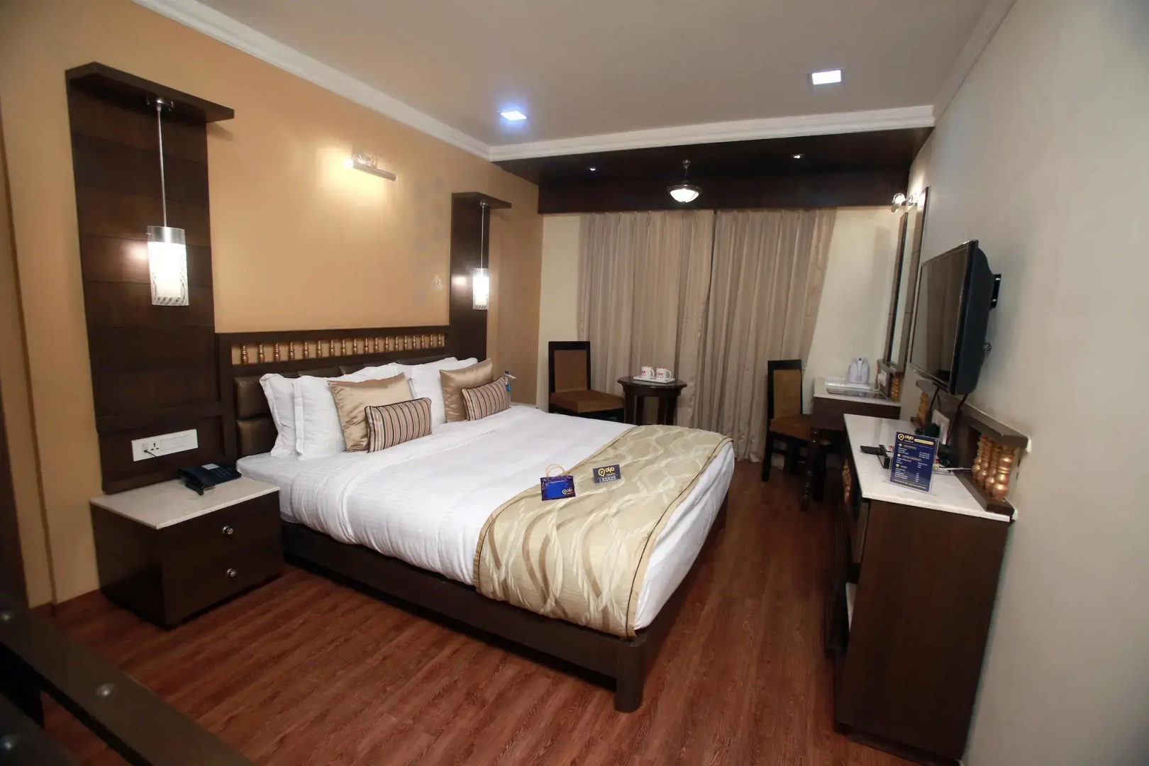 OYO 1395 Hotel Gandhi International
