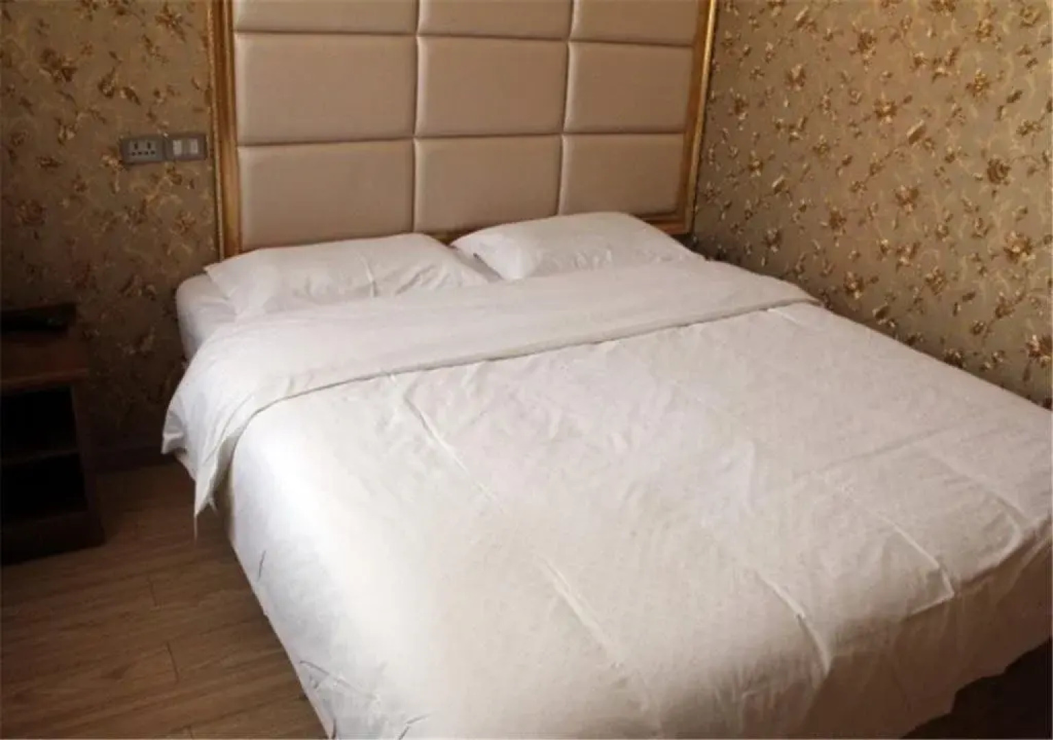 Jiatai Business Hotel