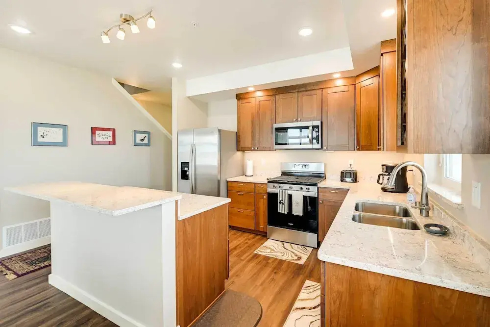 Waterfront Kenai Townhome < 1 Mi to Beach!