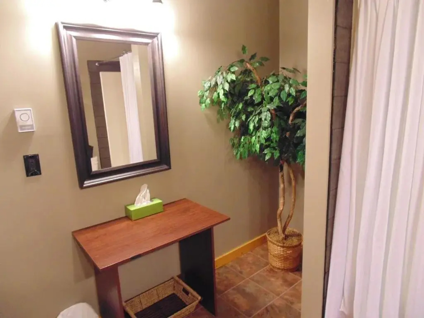 TimberWolf Lodge B&B