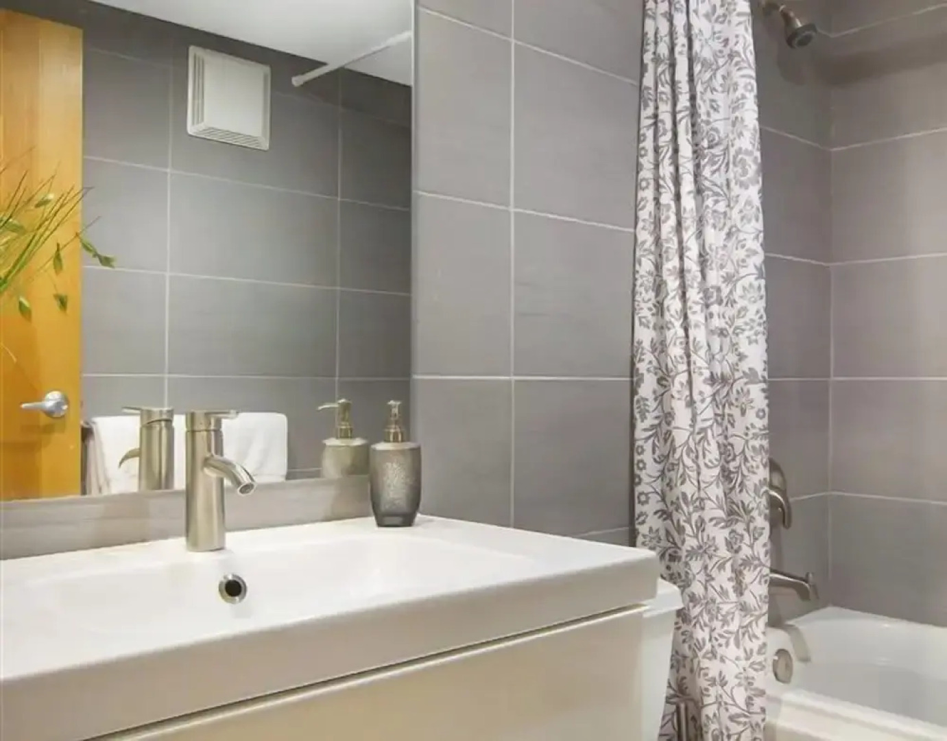 King Suites Downtown Vancouver