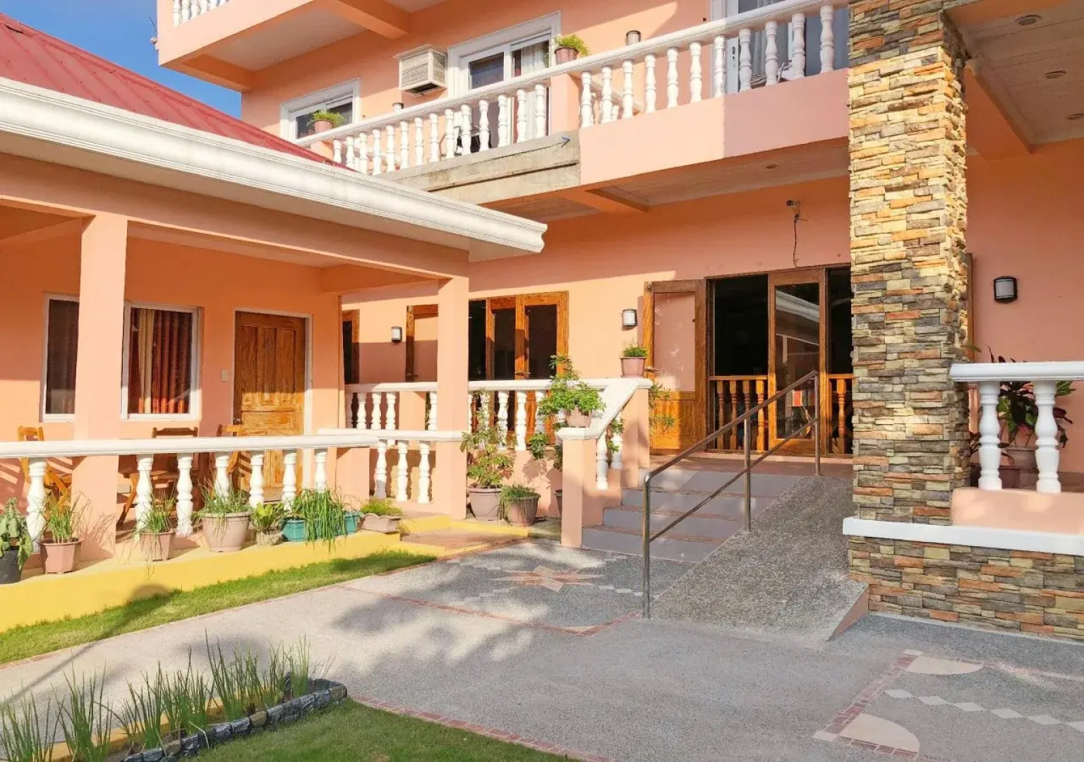 OYO 889 Amboy Hometel