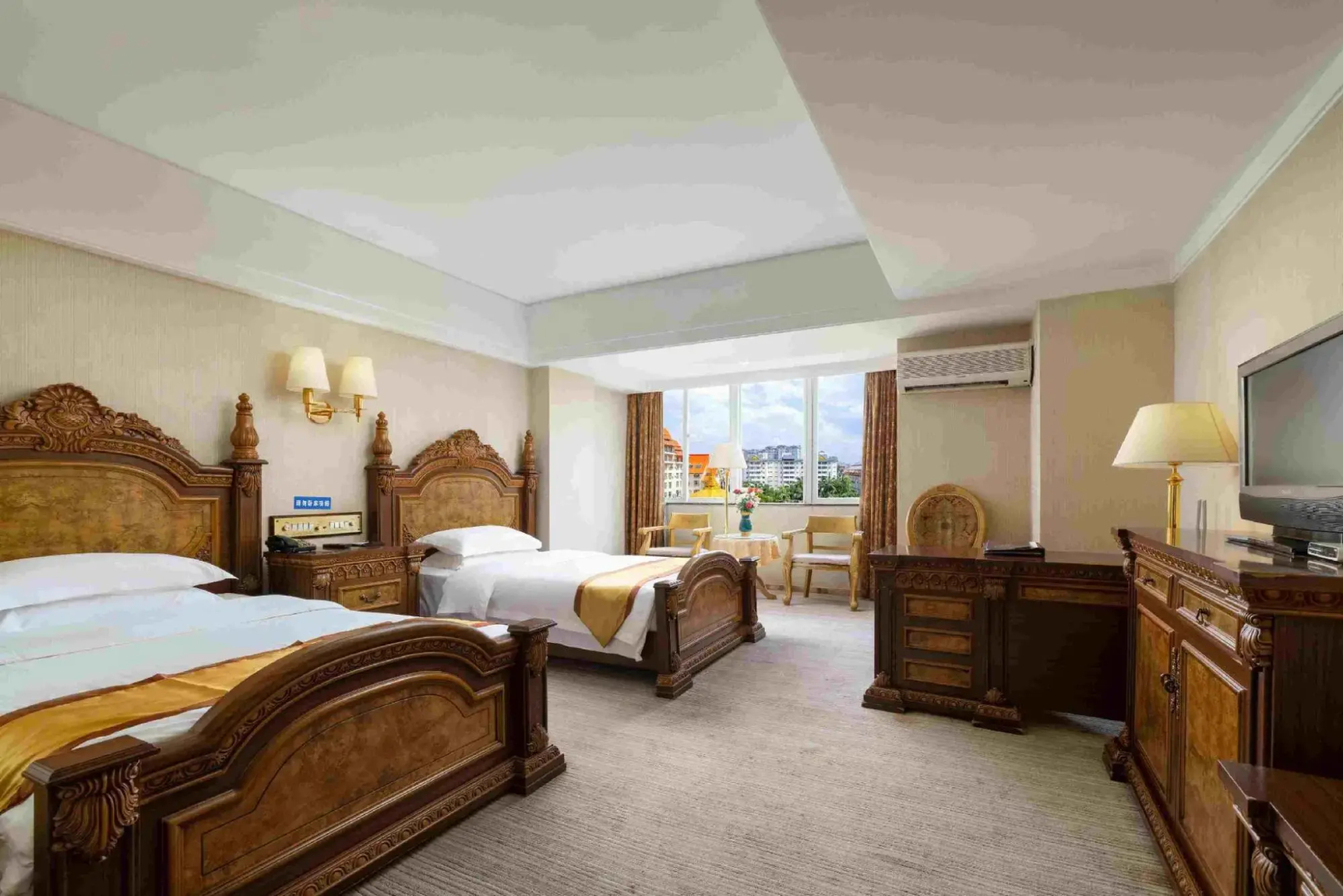 Xishuangbanna Golden Zone Hotel