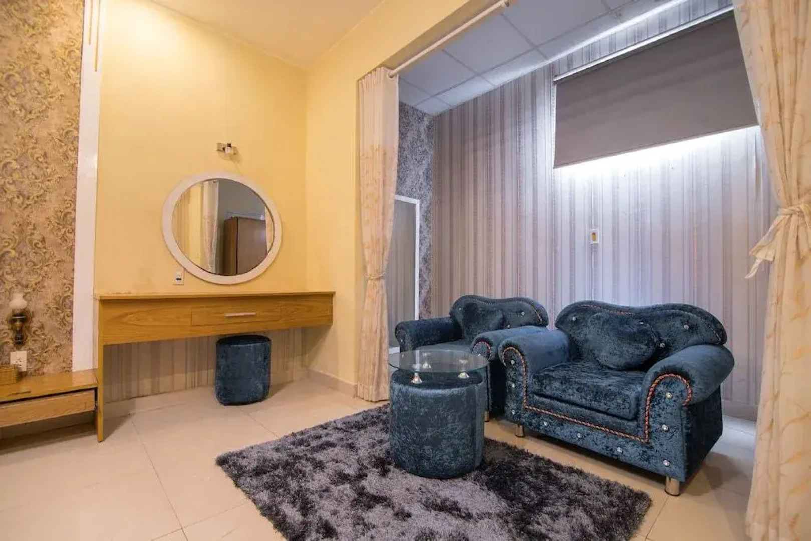 RedDoorz Near Tan Dinh Market 3